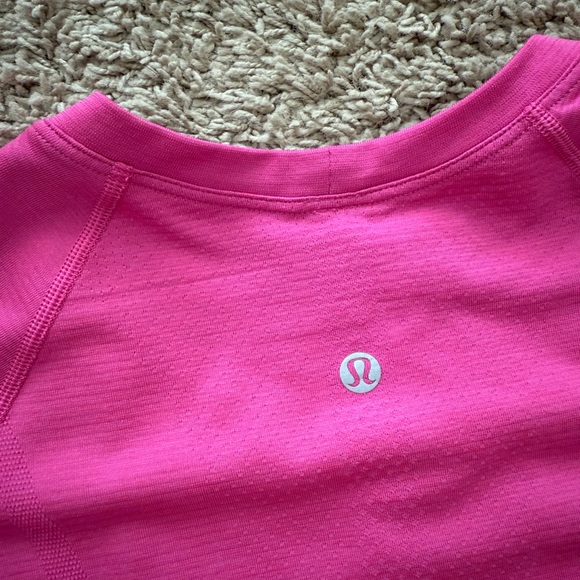 lulu swiftly tech top - Picture 3 of 3